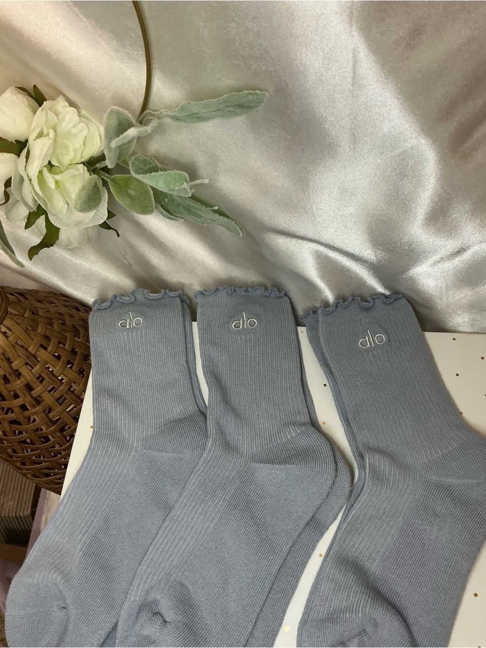 NWOT ALO Lettuce Edge M-L 8-10 — Light Blue (3-Pack)